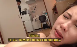 Cô ta nói những lời tục tĩu: Tôi phải đi tiểu ngay bây giờ! Tôi đã quan hệ cho đến khi nó chuyển sang màu đỏ, tôi phải xuất tinh, thật tuyệt!